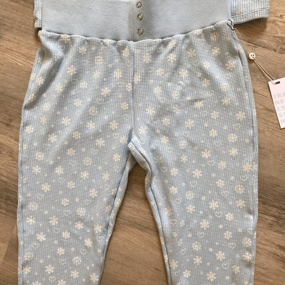 Frankie’s Bikinis Angel Waffle Long Sleeve Top and Pants Pajama Set NWT Size Lg - Picture 7 of 13